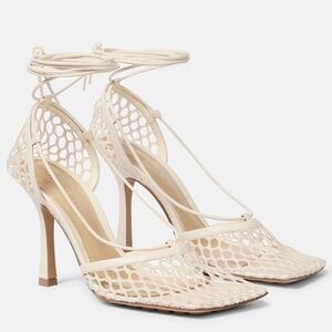 New Bottega Veneta Stretch Web Ivory Toile Sandal Heels MSRP $1100 38.5 US 8.5